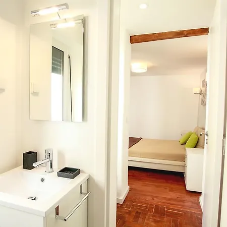 Lovelystay - Wide And Bright In Principe Real