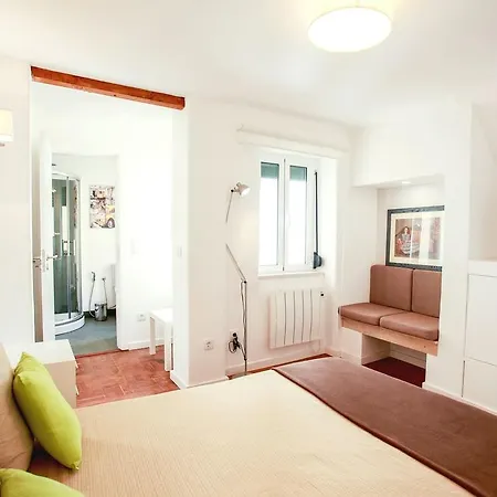 Appartement Lovelystay - Wide And Bright In Principe Real Lisboa