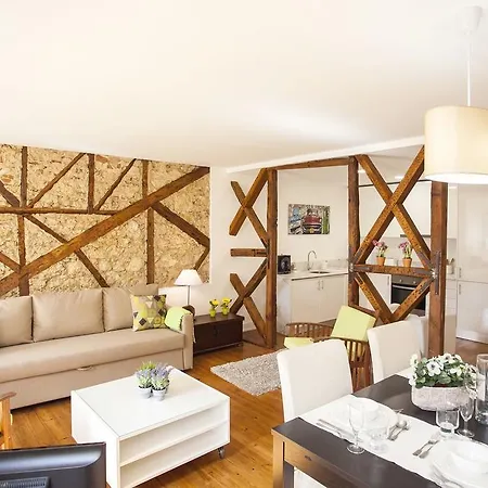 Lovelystay - Wide And Bright In Principe Real Appartement Lisboa