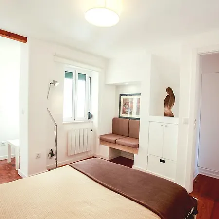 Lovelystay - Wide And Bright In Principe Real Appartement *